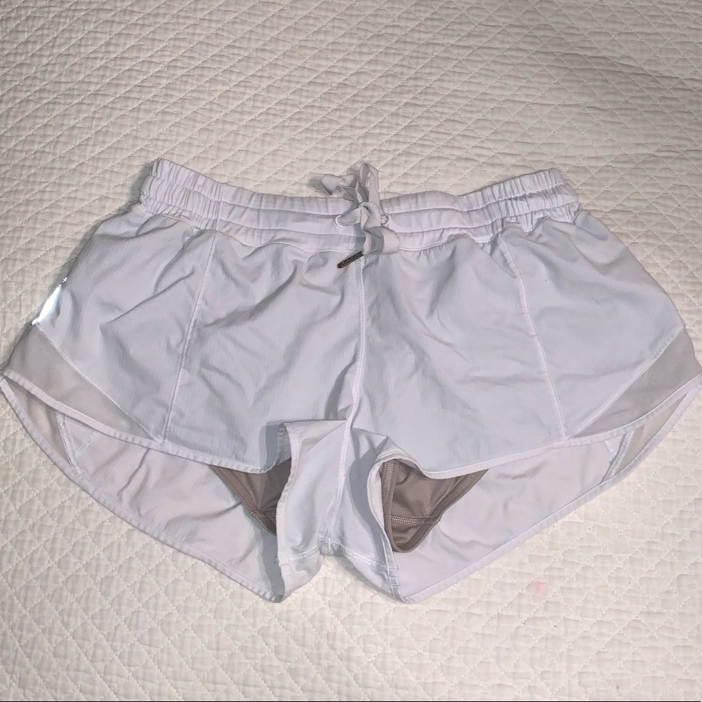 Lululemon Hotty Hot short 2.5” shorts